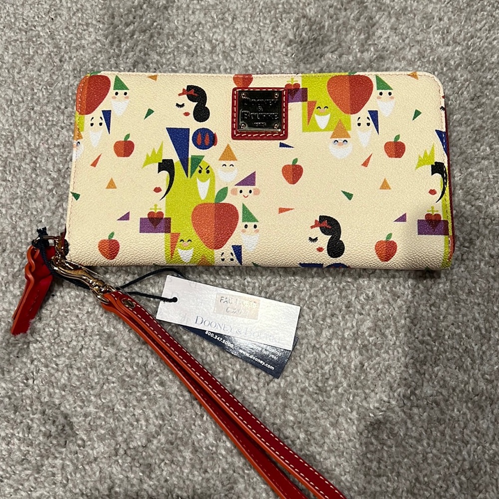 Dooney and Bourke Snow White Wrist Wallet